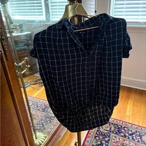 Madewell Windowpane Navy Central Drapey Essential Button Down Shirt XXS